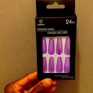 Beautiful lavender colored press on nails